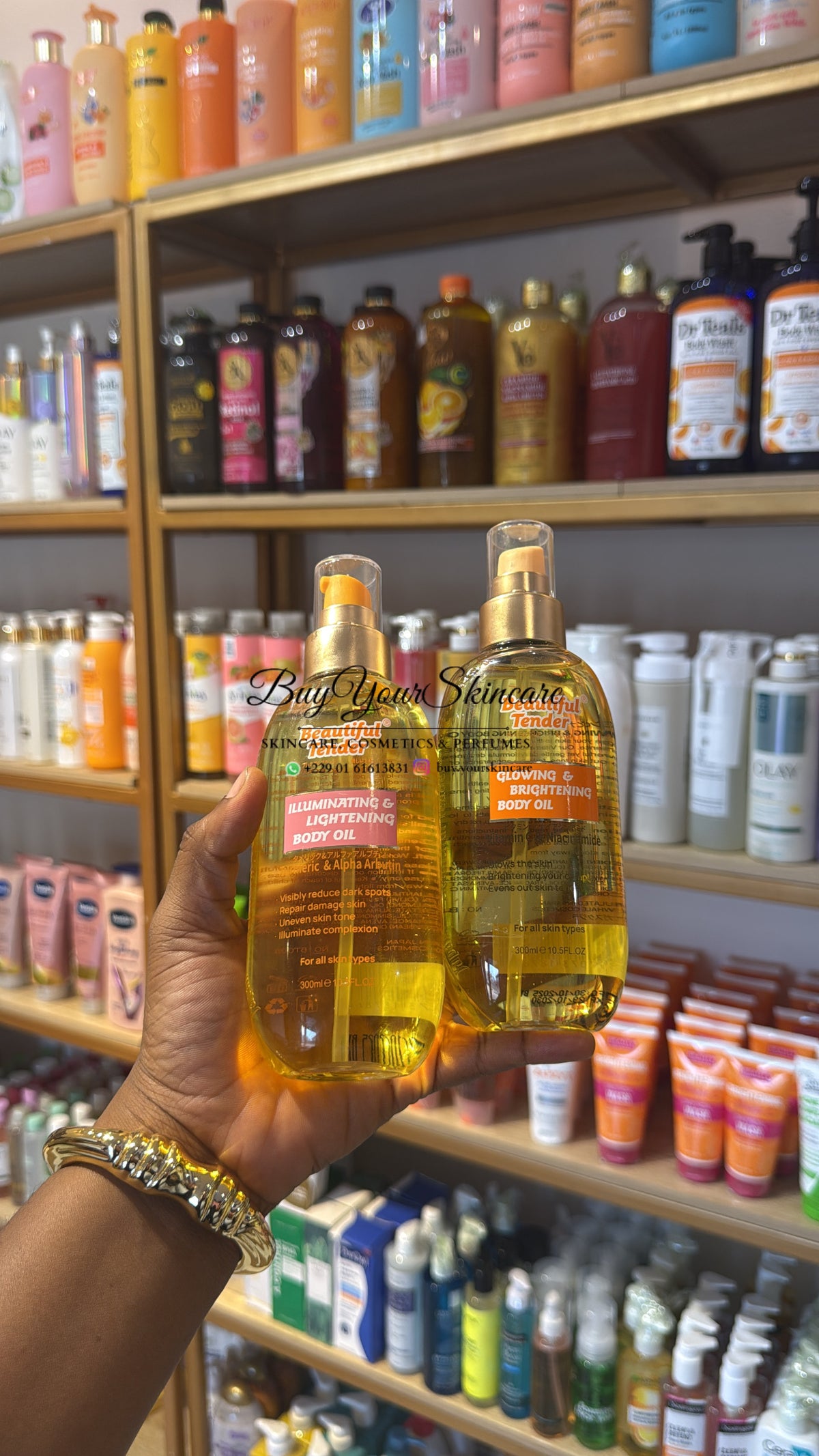 Beautiful tender body oil huile corps